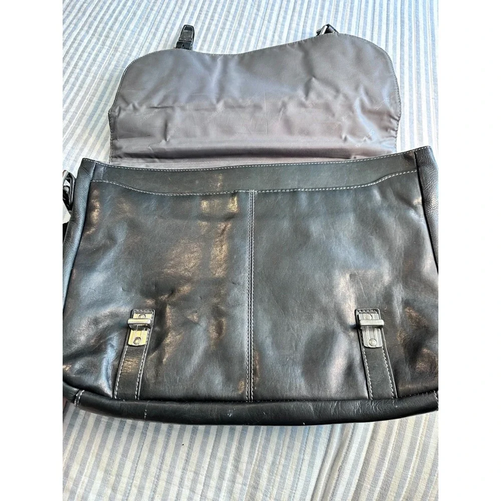 Samsonite‎ Black Leather Messenger Bag Laptop Briefcase Flap Over Crossbody